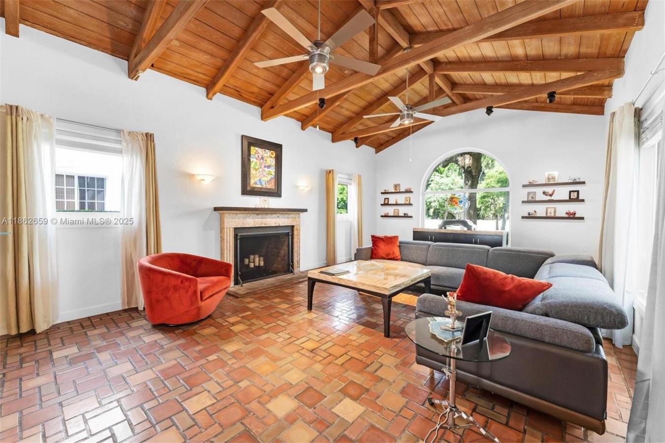 Miami Beach, Florida, 33139, United States, 4 Bedrooms Bedrooms, ,4 BathroomsBathrooms,Residential,For Sale,1943959