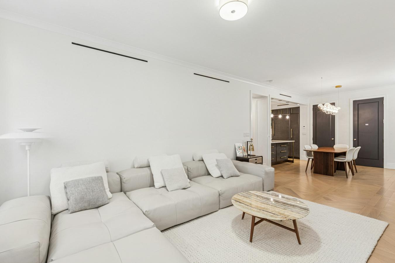 New York, New York, 10024, United States, 3 Bedrooms Bedrooms, ,2 BathroomsBathrooms,Residential,For Sale,1943696
