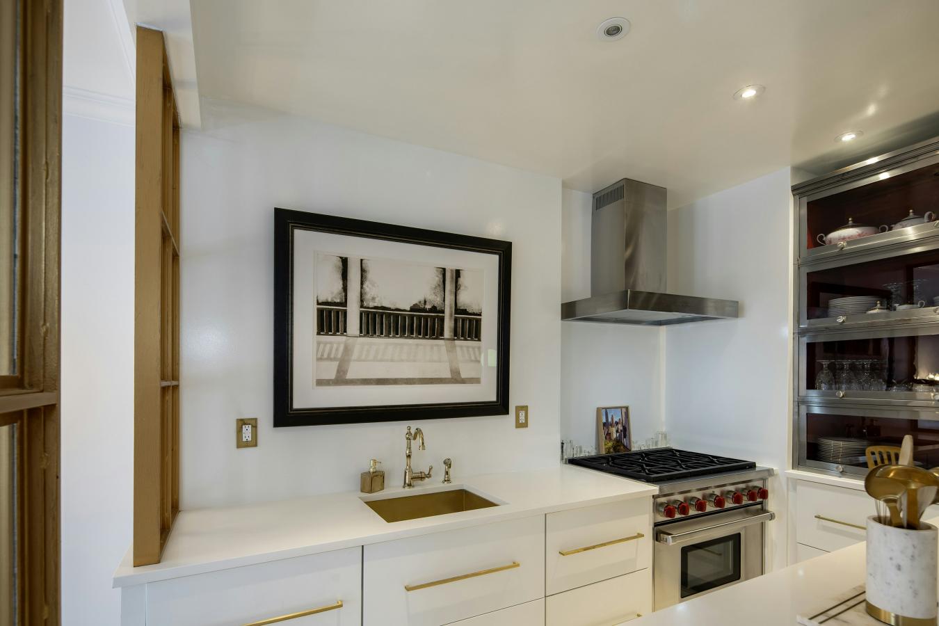 New York, New York, 10075, United States, 2 Bedrooms Bedrooms, ,2 BathroomsBathrooms,Residential,For Sale,1943693