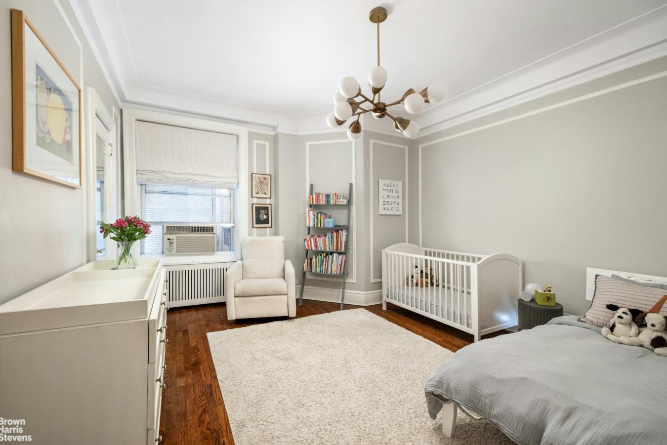 New York, New York, 10024, United States, 2 Bedrooms Bedrooms, ,2 BathroomsBathrooms,Residential,For Sale,1943692