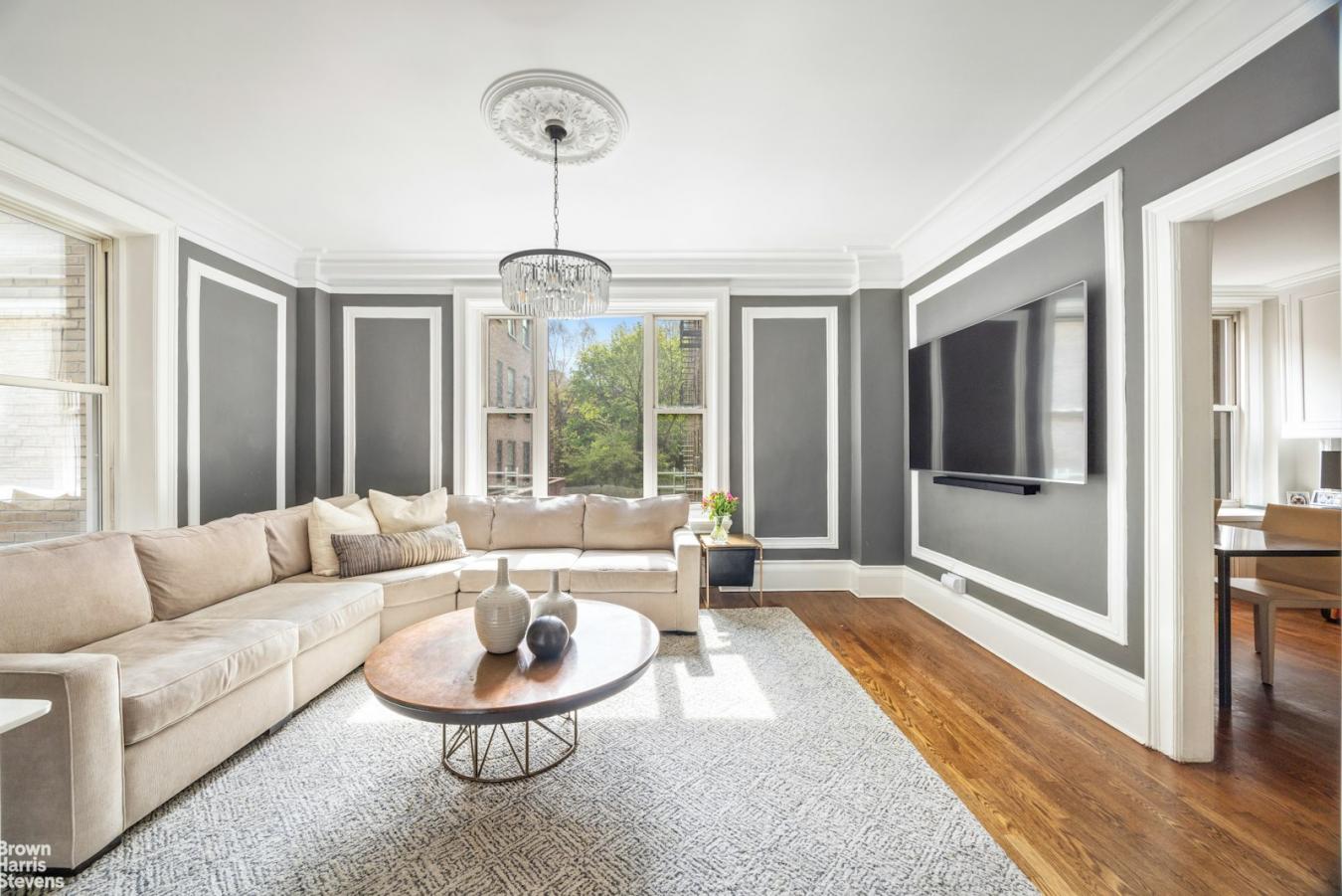 New York, New York, 10024, United States, 2 Bedrooms Bedrooms, ,2 BathroomsBathrooms,Residential,For Sale,1943692