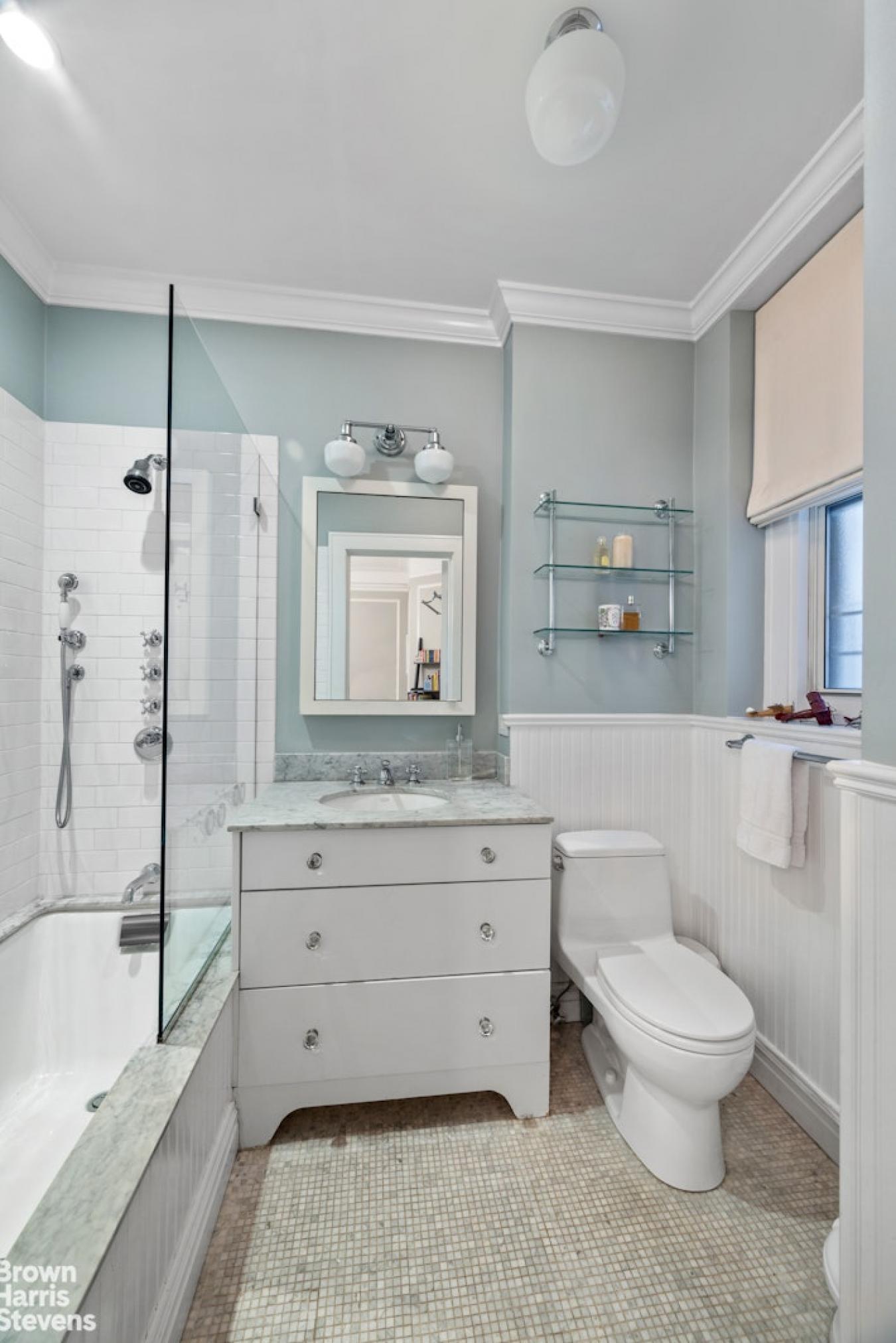 New York, New York, 10024, United States, 2 Bedrooms Bedrooms, ,2 BathroomsBathrooms,Residential,For Sale,1943692