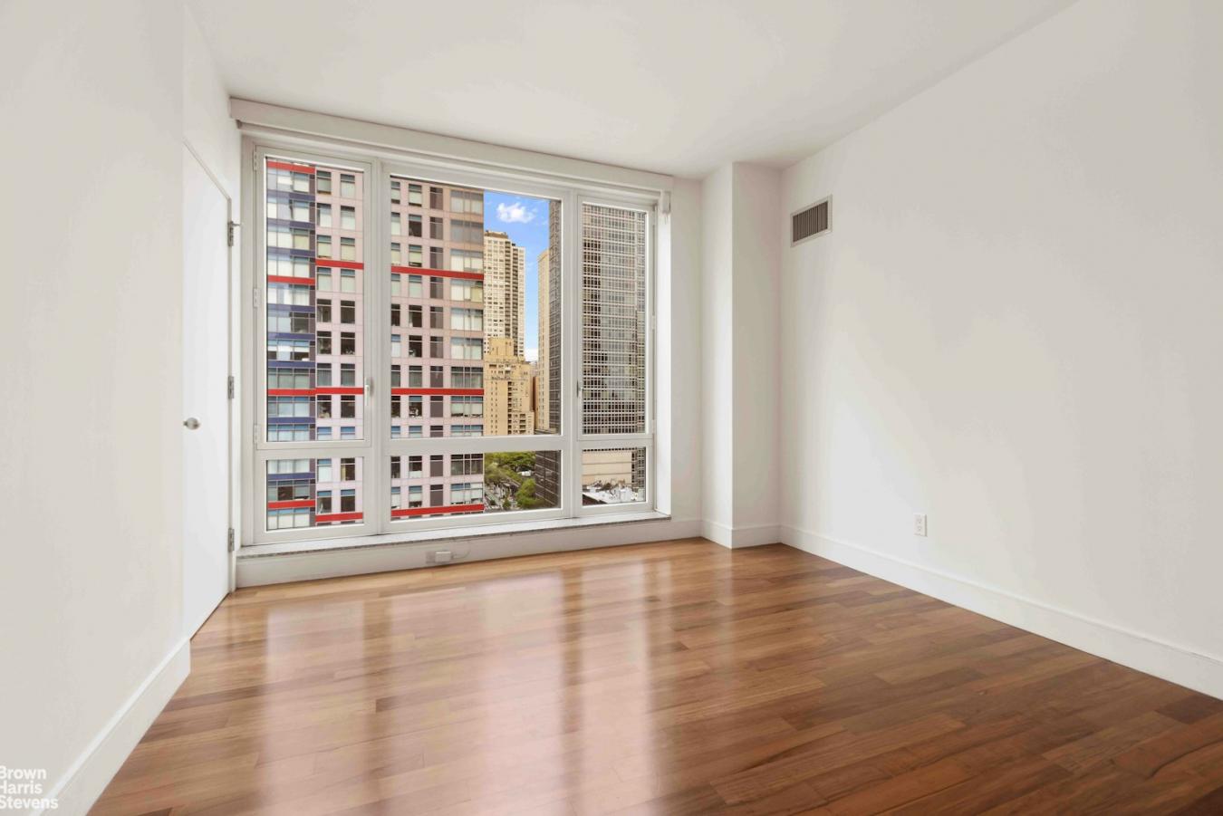New York, New York, 10022, United States, 2 Bedrooms Bedrooms, ,2 BathroomsBathrooms,Residential,For Sale,1943691