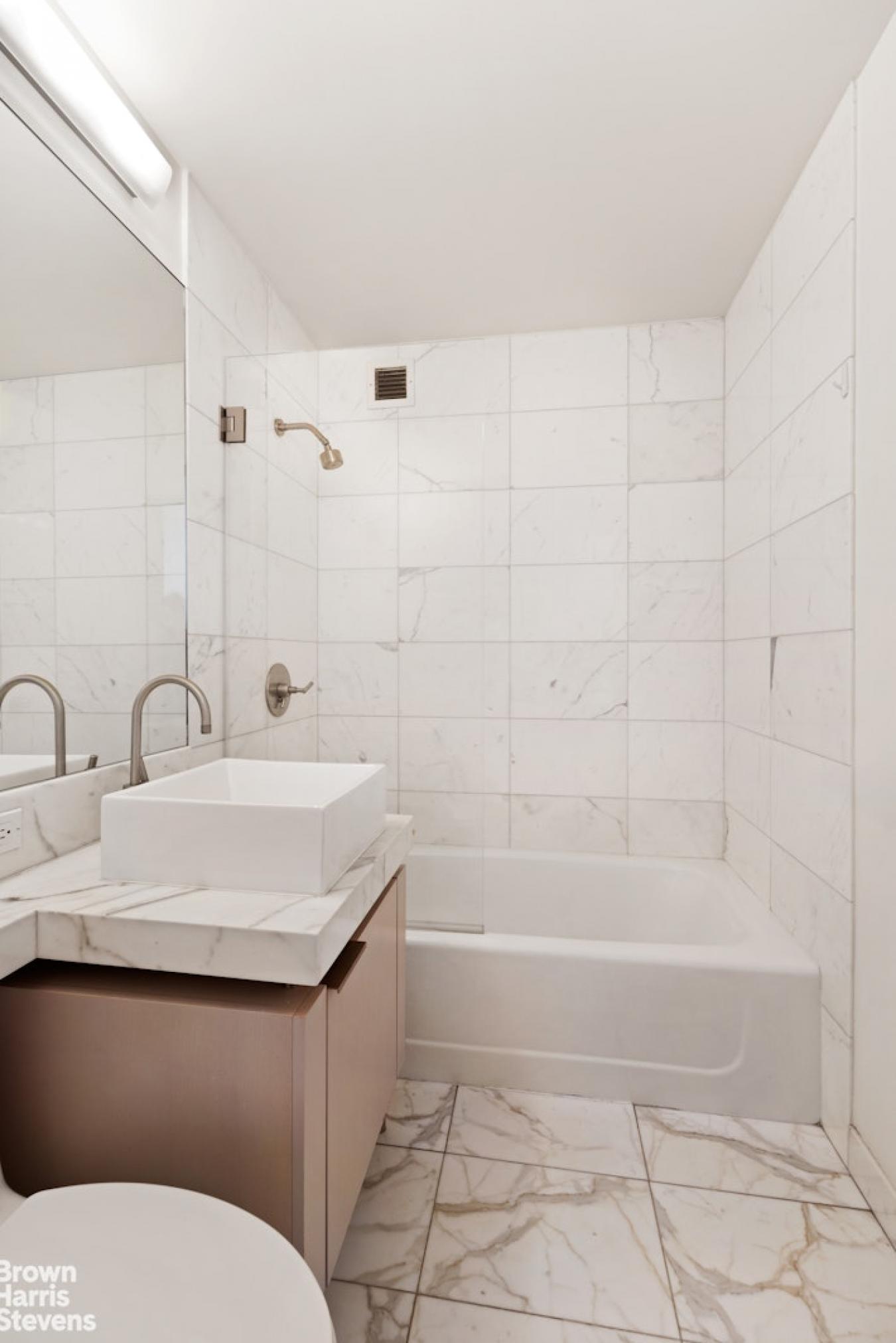 New York, New York, 10022, United States, 2 Bedrooms Bedrooms, ,2 BathroomsBathrooms,Residential,For Sale,1943691