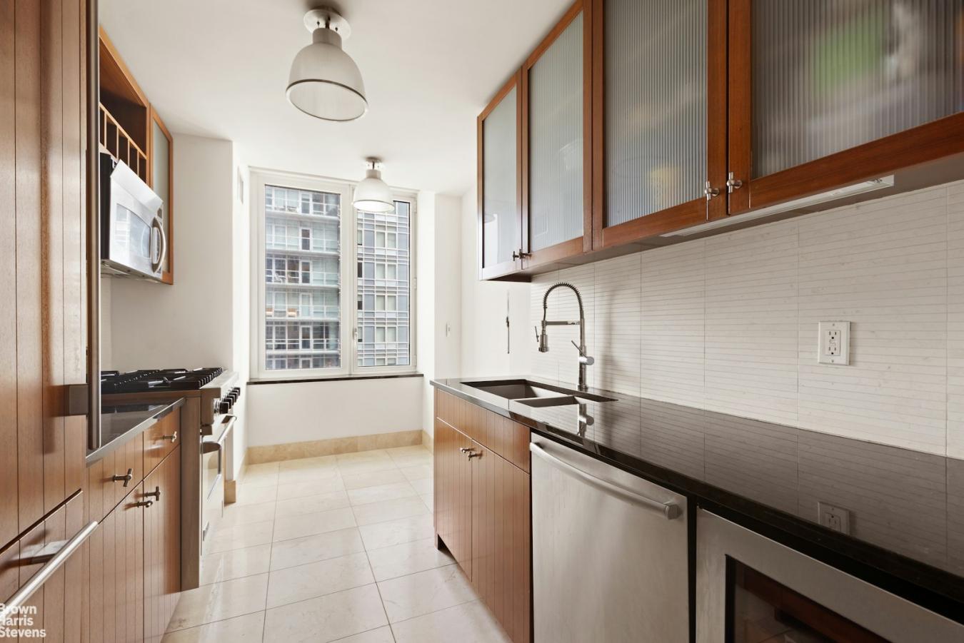New York, New York, 10022, United States, 2 Bedrooms Bedrooms, ,2 BathroomsBathrooms,Residential,For Sale,1943691