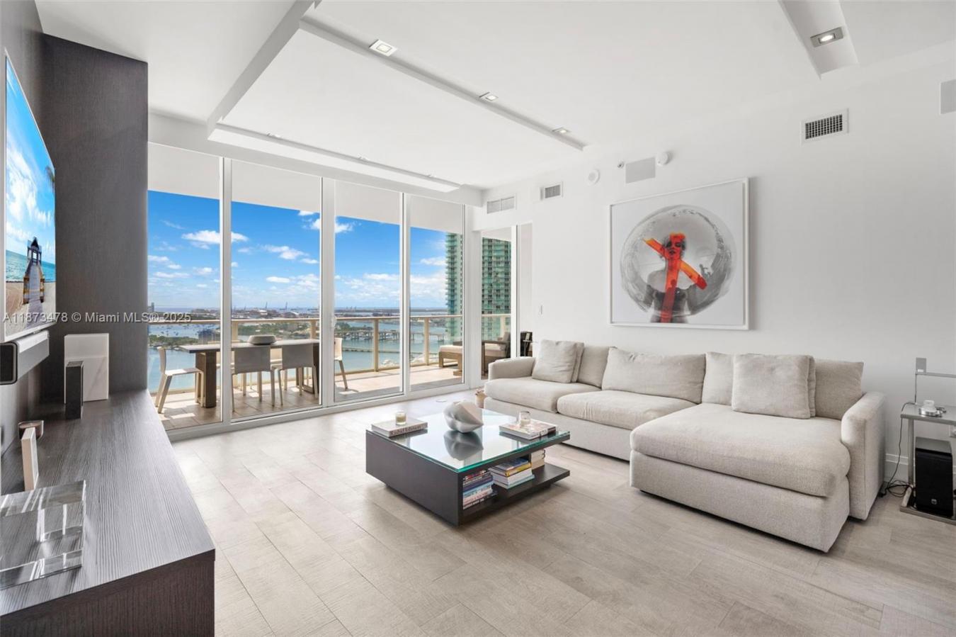 Miami, Florida, 33137, United States, 2 Bedrooms Bedrooms, ,2 BathroomsBathrooms,Residential,For Sale,1943958