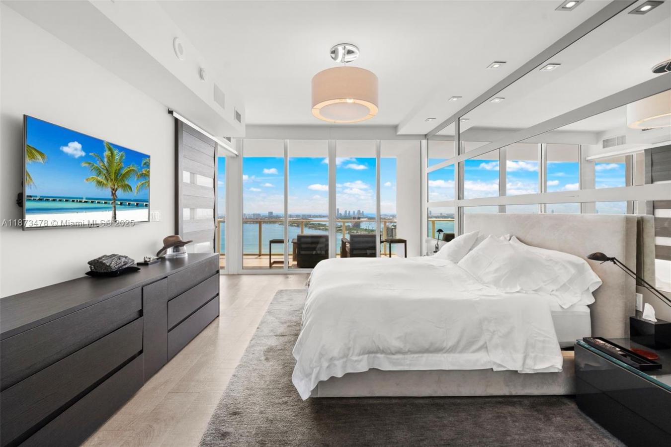 Miami, Florida, 33137, United States, 2 Bedrooms Bedrooms, ,2 BathroomsBathrooms,Residential,For Sale,1943958