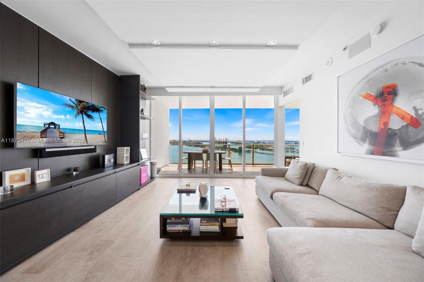 Miami, Florida, 33137, United States, 2 Bedrooms Bedrooms, ,2 BathroomsBathrooms,Residential,For Sale,1943958