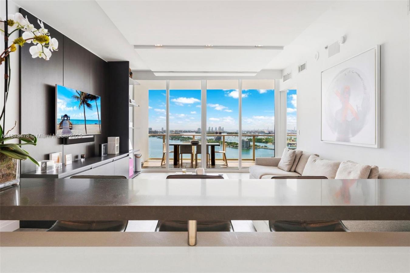 Miami, Florida, 33137, United States, 2 Bedrooms Bedrooms, ,2 BathroomsBathrooms,Residential,For Sale,1943958