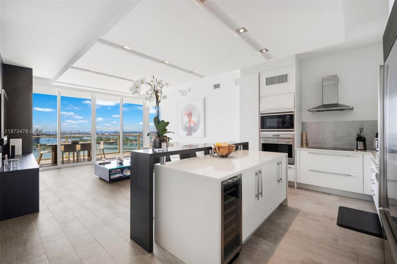 Miami, Florida, 33137, United States, 2 Bedrooms Bedrooms, ,2 BathroomsBathrooms,Residential,For Sale,1943958