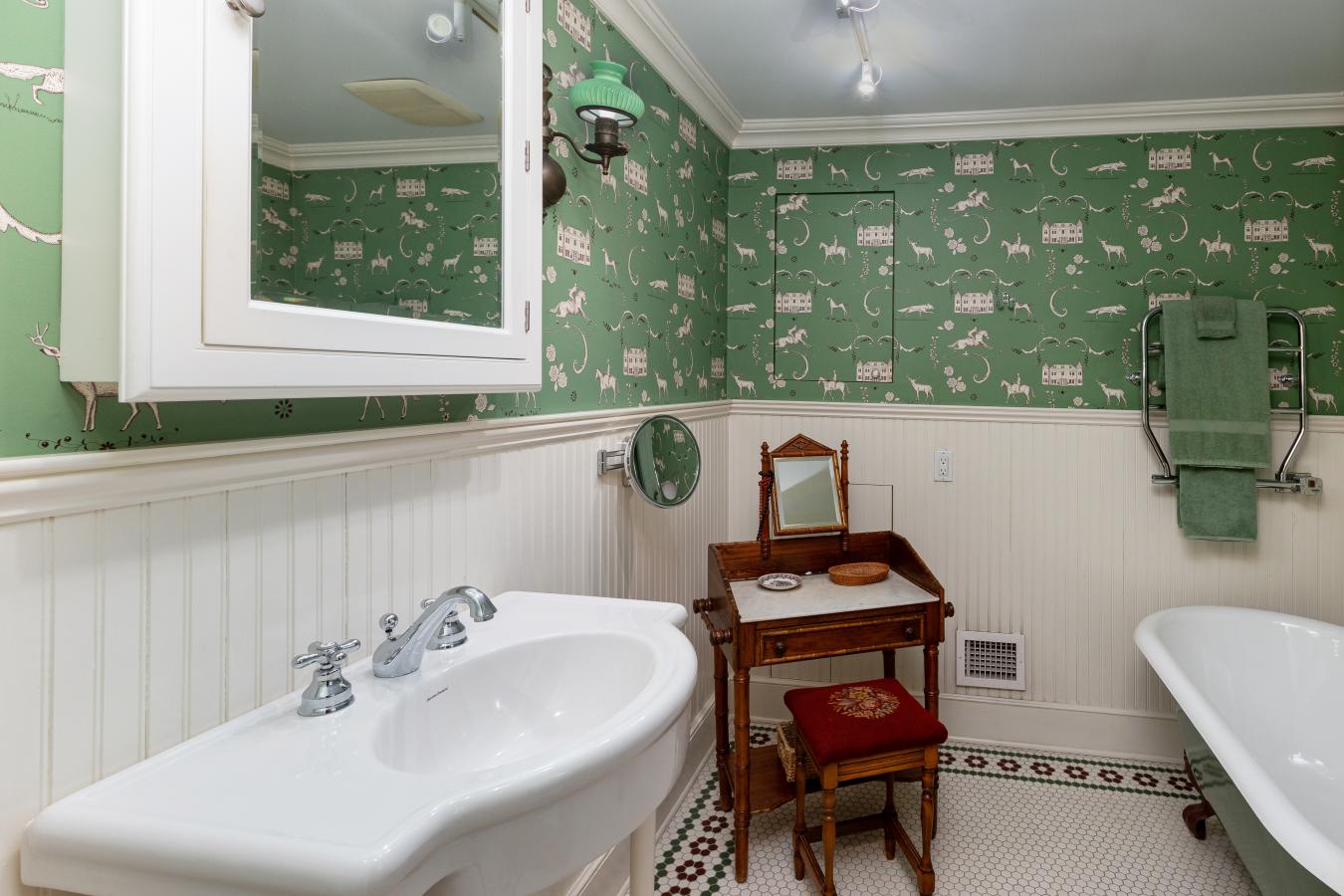 Gramercy Park, New York, 10010, United States, 1 Bedroom Bedrooms, ,2 BathroomsBathrooms,Residential,For Sale,1943687