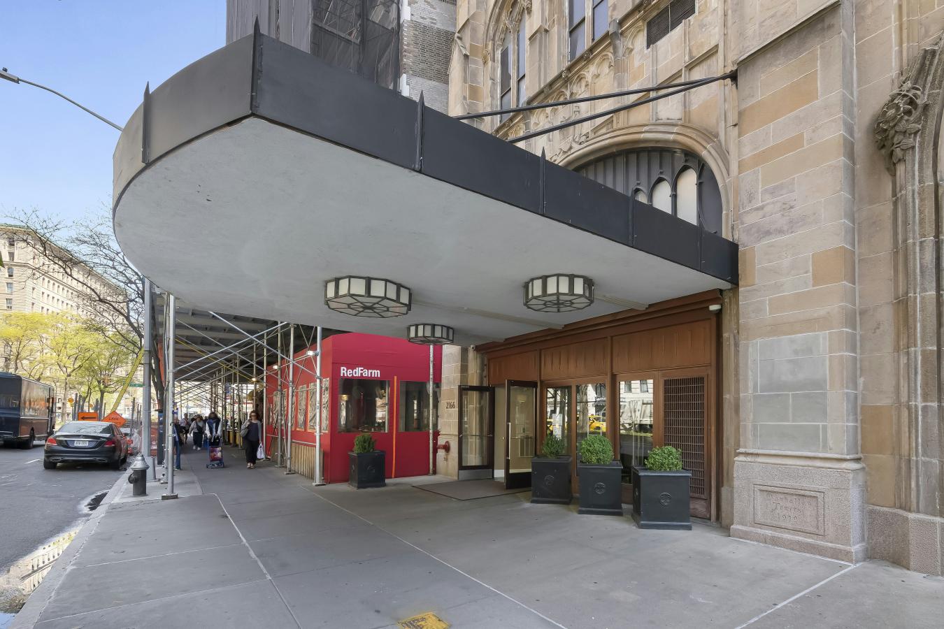 New York, New York, 10024, United States, 2 Bedrooms Bedrooms, ,2 BathroomsBathrooms,Residential,For Sale,1941550