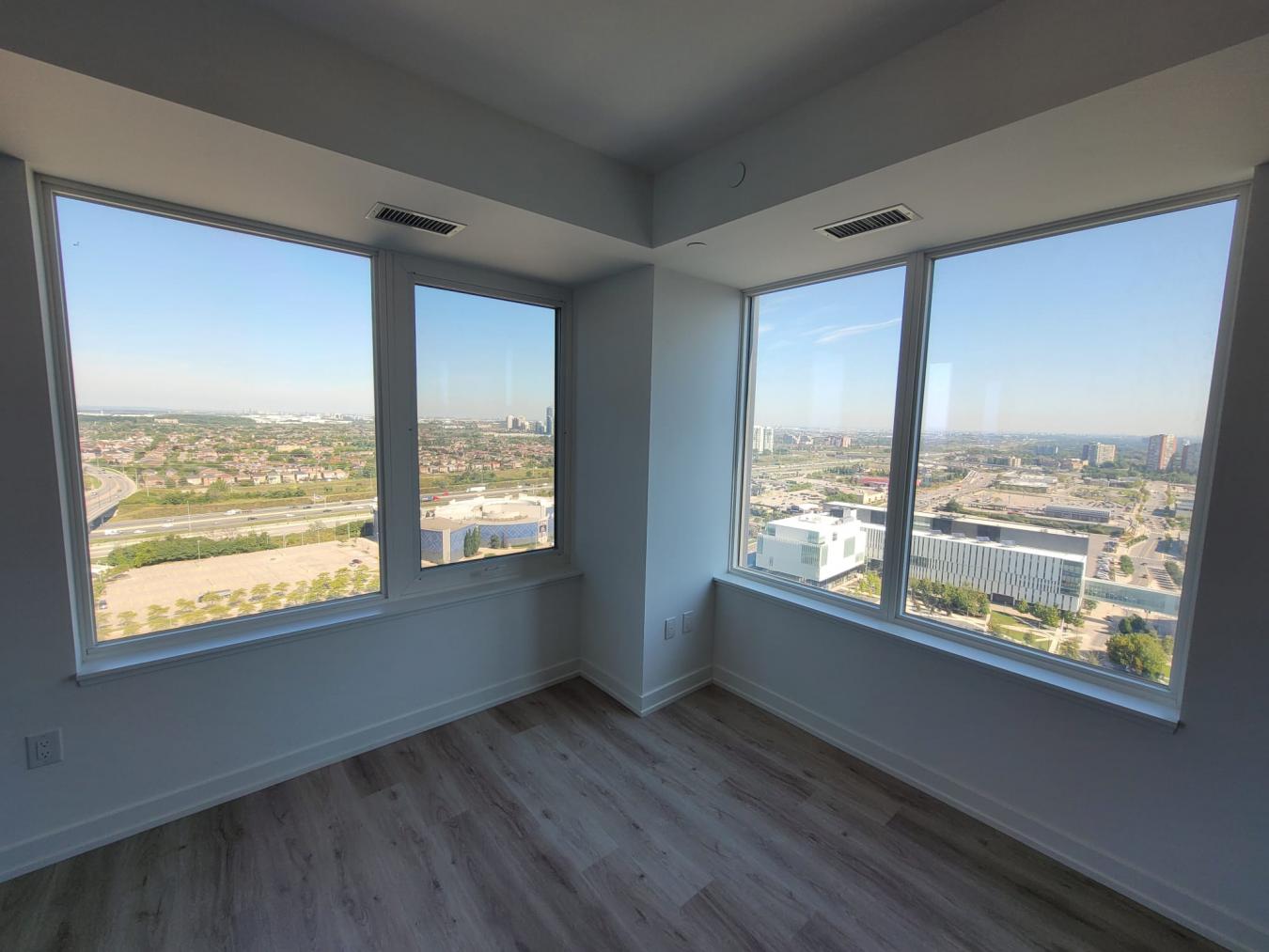 Mississauga, ON, L5B0P6, Canada, 2 Bedrooms Bedrooms, ,2 BathroomsBathrooms,Residential,For Sale,1941549