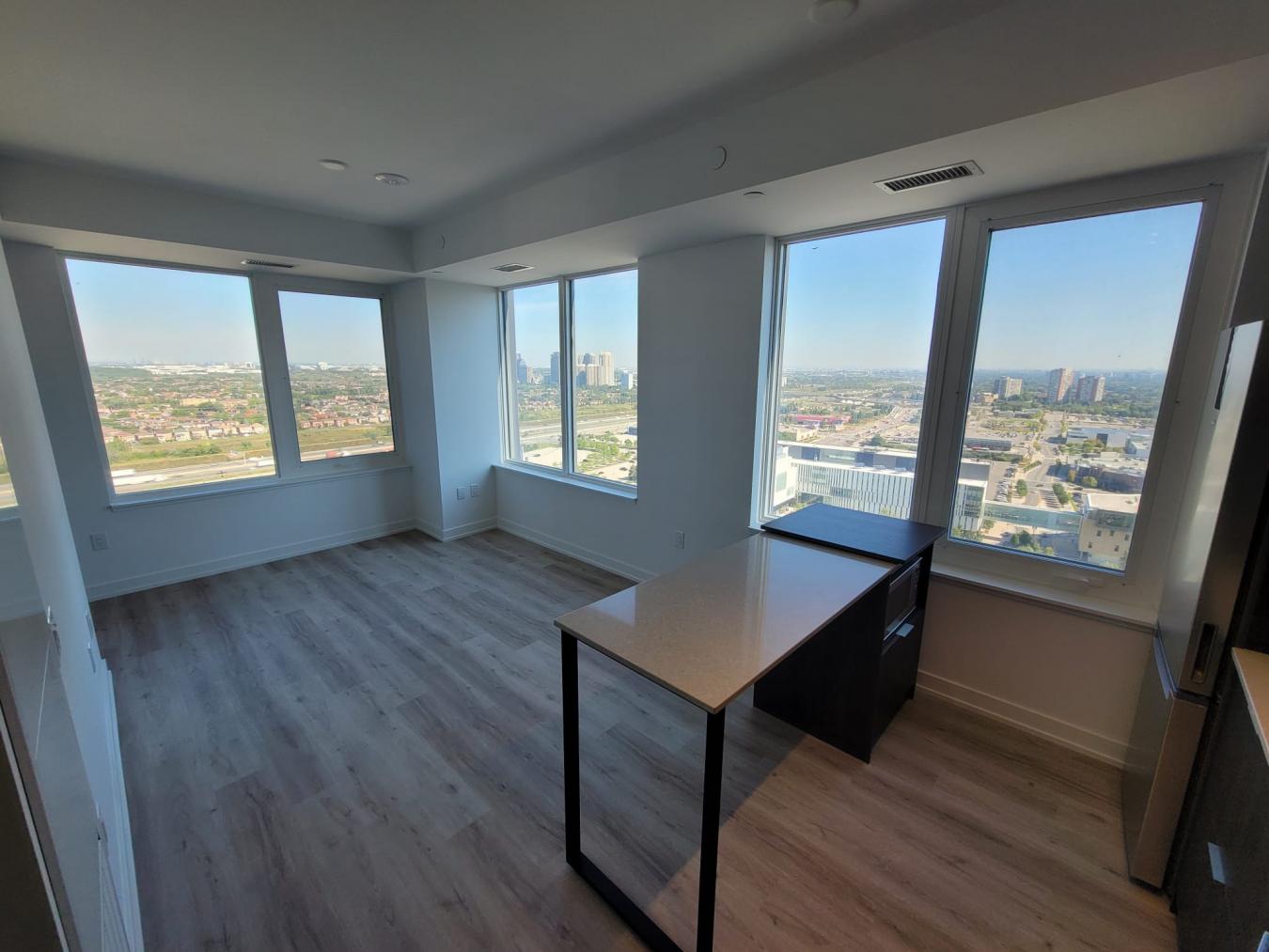 Mississauga, ON, L5B0P6, Canada, 2 Bedrooms Bedrooms, ,2 BathroomsBathrooms,Residential,For Sale,1941549