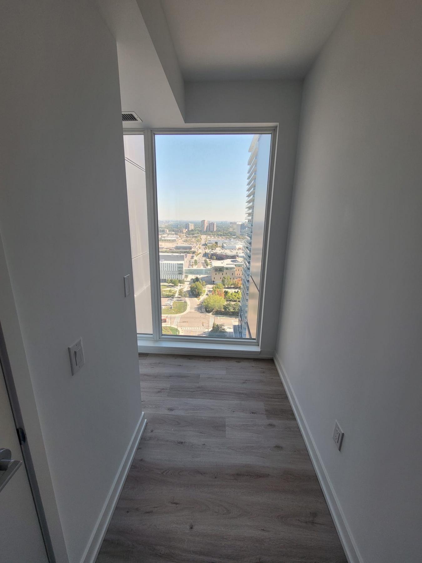 Mississauga, ON, L5B0P6, Canada, 2 Bedrooms Bedrooms, ,2 BathroomsBathrooms,Residential,For Sale,1941549