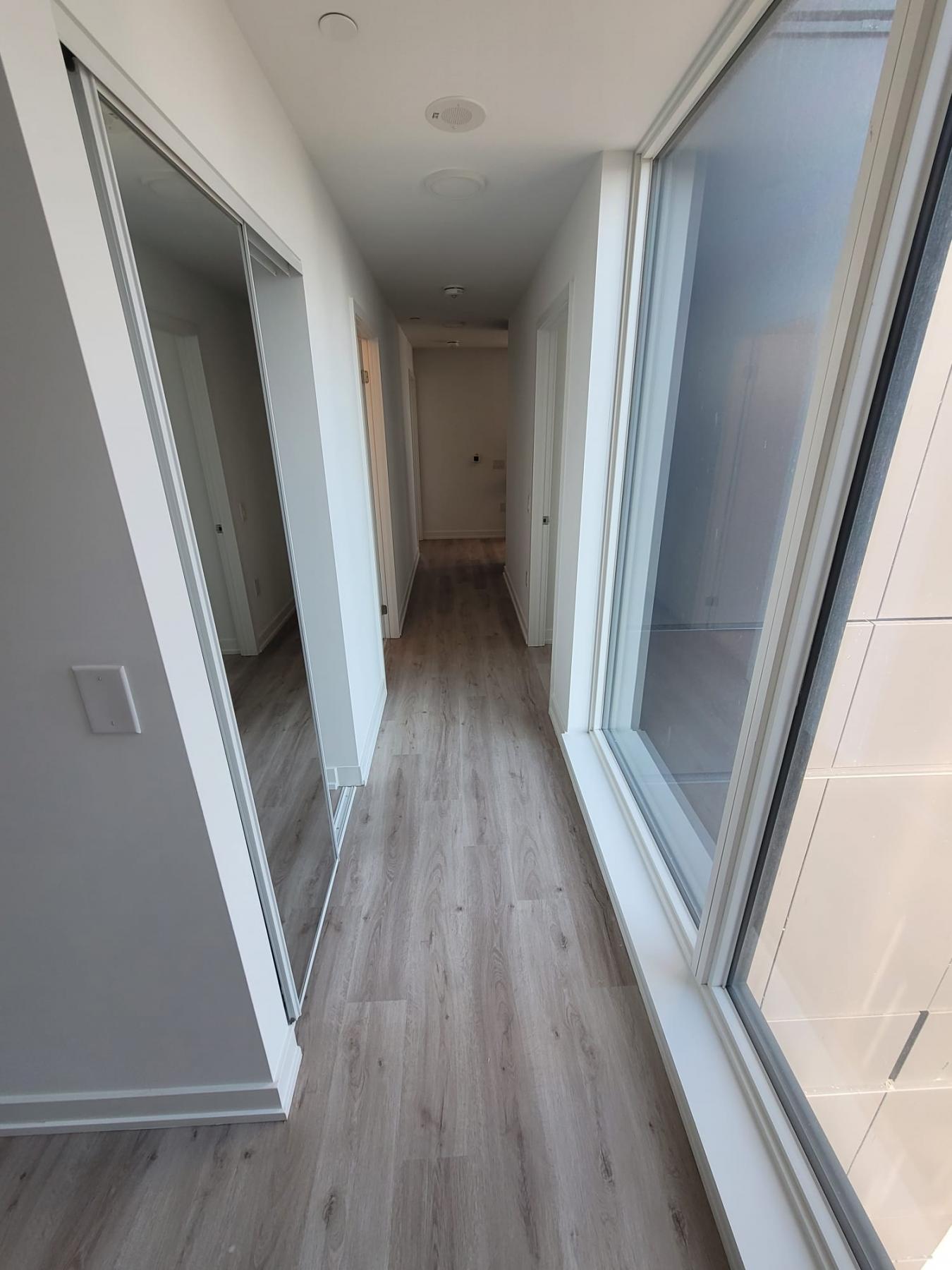 Mississauga, ON, L5B0P6, Canada, 2 Bedrooms Bedrooms, ,2 BathroomsBathrooms,Residential,For Sale,1941549
