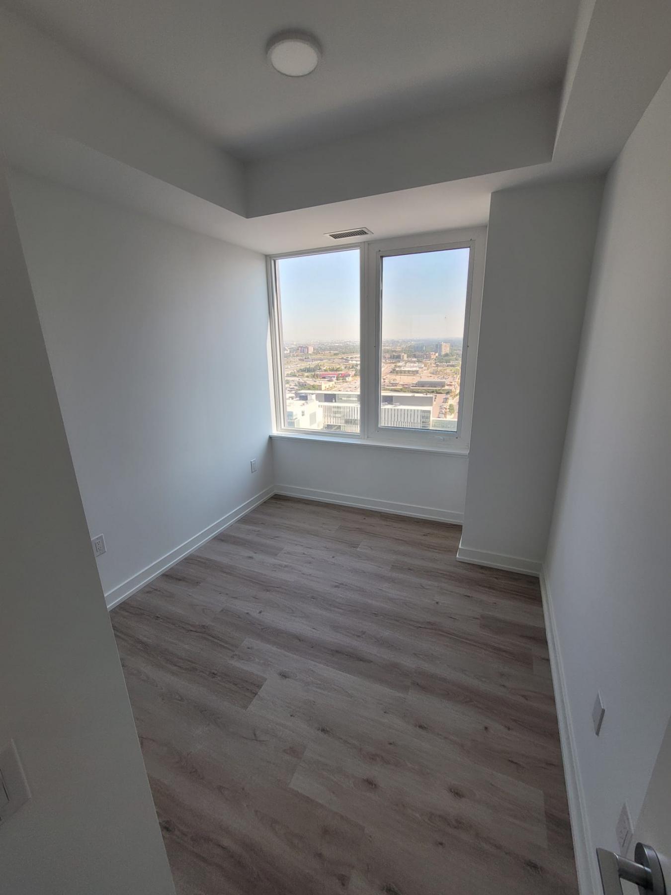 Mississauga, ON, L5B0P6, Canada, 2 Bedrooms Bedrooms, ,2 BathroomsBathrooms,Residential,For Sale,1941549