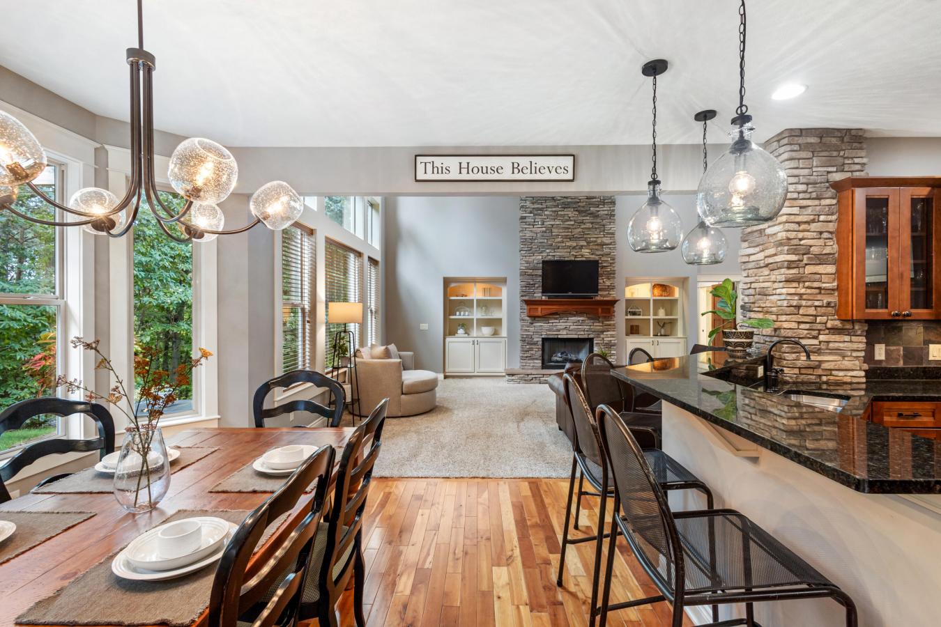 Kalamazoo, Kalamazoo, 49009, United States, 5 Bedrooms Bedrooms, ,3 BathroomsBathrooms,Residential,For Sale,1941548