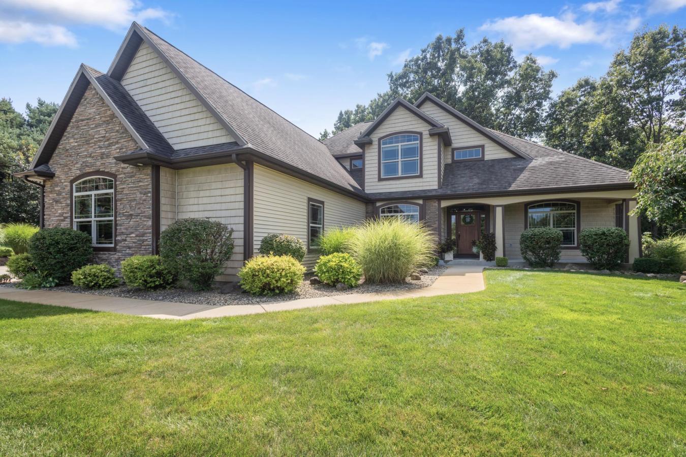 Kalamazoo, Kalamazoo, 49009, United States, 5 Bedrooms Bedrooms, ,3 BathroomsBathrooms,Residential,For Sale,1941548