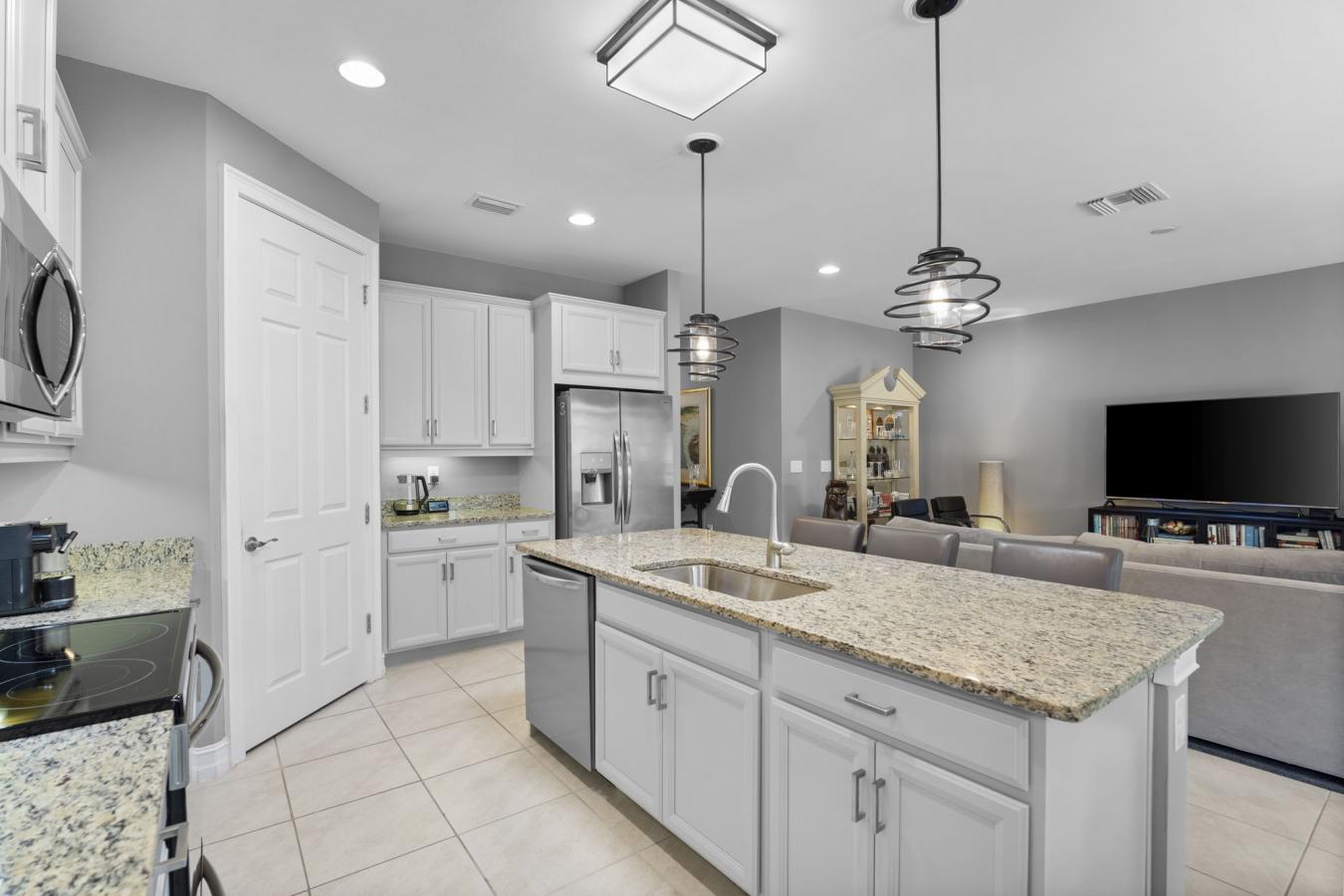 Bonita Springs, Florida, 34135, United States, 4 Bedrooms Bedrooms, ,2 BathroomsBathrooms,Residential,For Sale,1941545