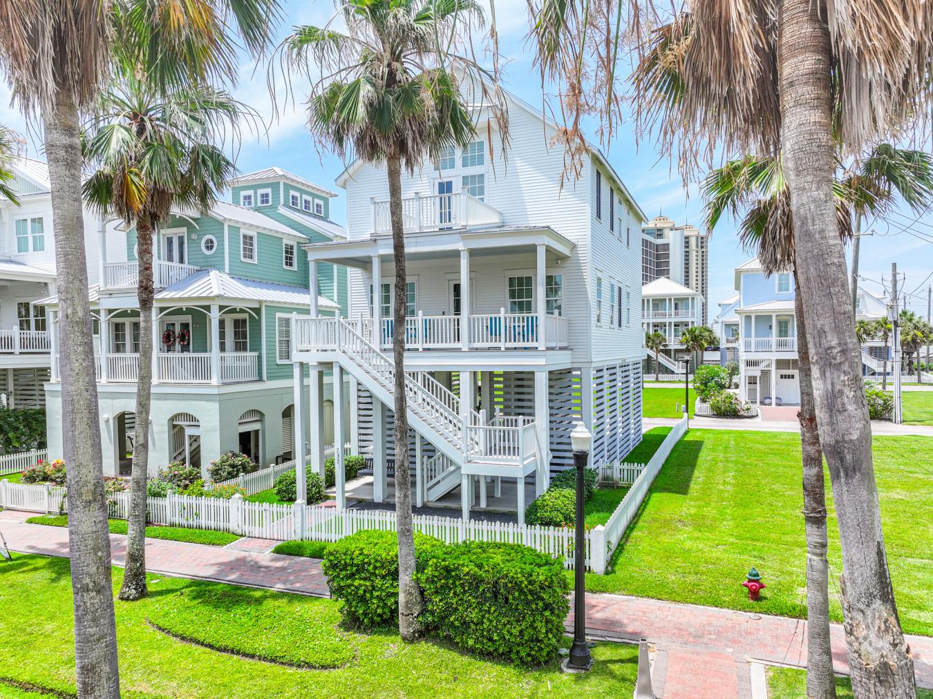 Galveston, Texas, 77550, United States, 4 Bedrooms Bedrooms, ,3 BathroomsBathrooms,Residential,For Sale,1941544