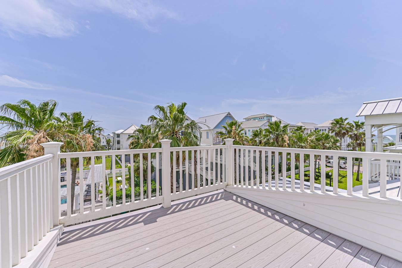 Galveston, Texas, 77550, United States, 4 Bedrooms Bedrooms, ,3 BathroomsBathrooms,Residential,For Sale,1941544