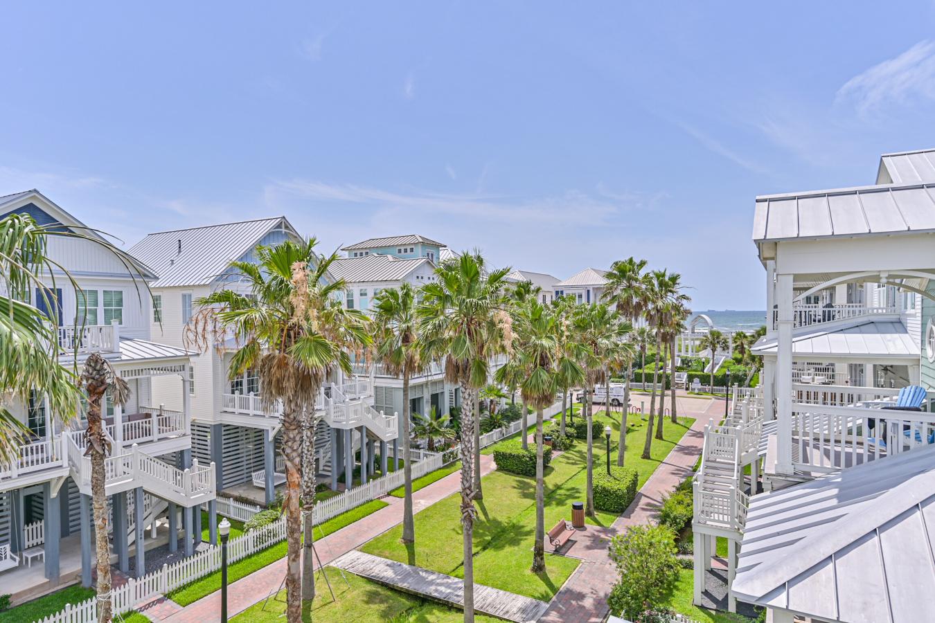 Galveston, Texas, 77550, United States, 4 Bedrooms Bedrooms, ,3 BathroomsBathrooms,Residential,For Sale,1941544