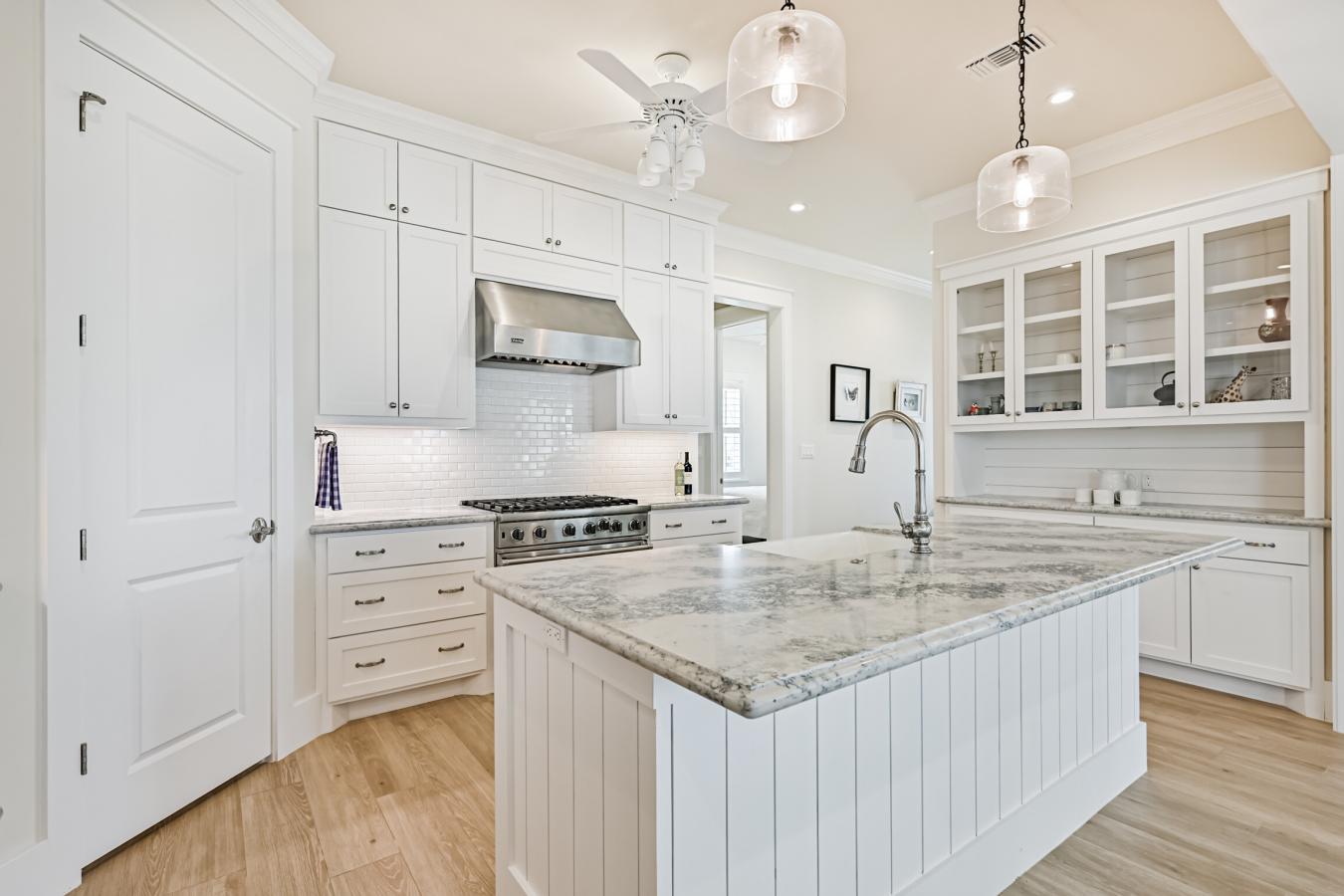 Galveston, Texas, 77550, United States, 4 Bedrooms Bedrooms, ,3 BathroomsBathrooms,Residential,For Sale,1941544