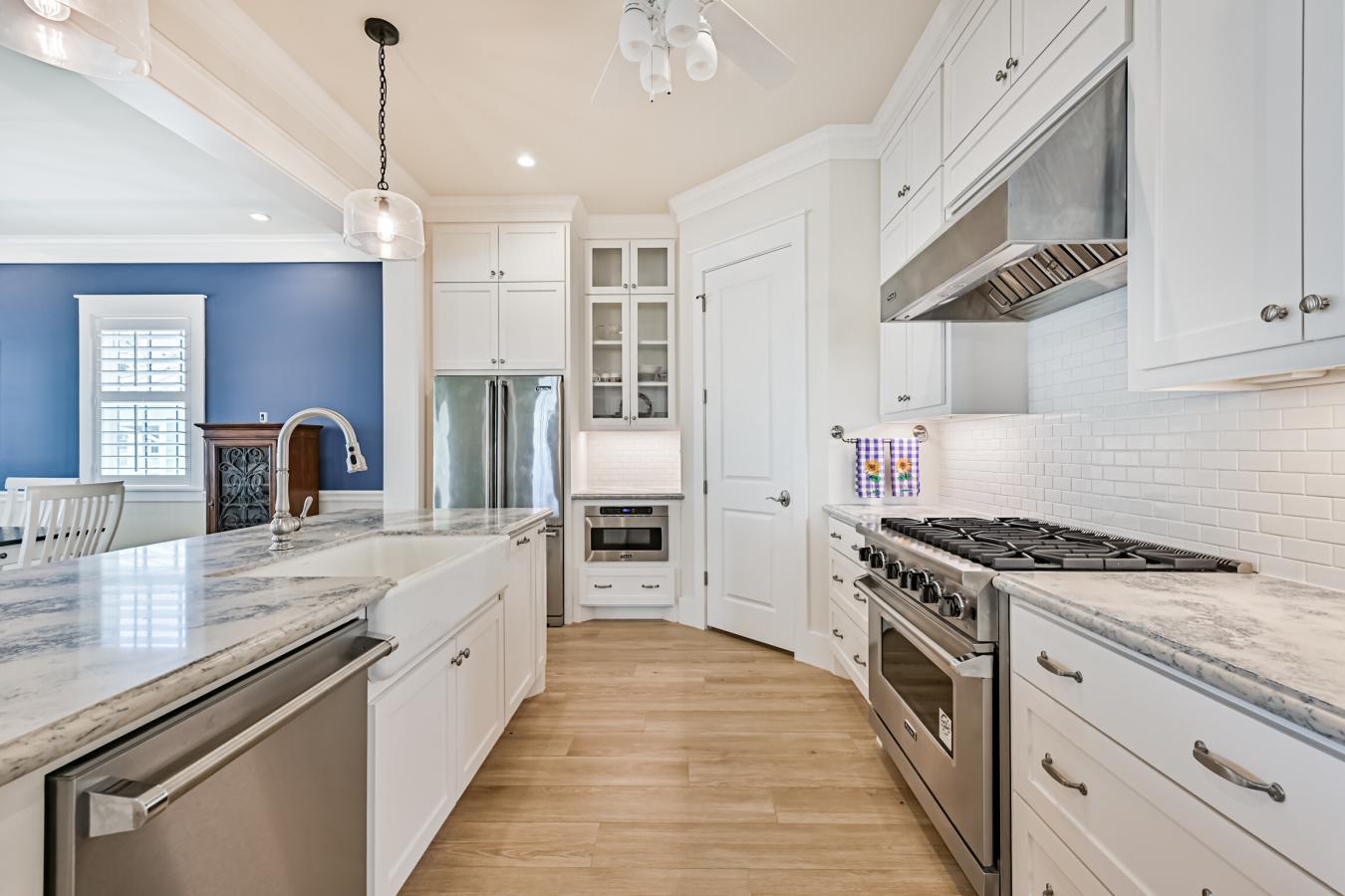 Galveston, Texas, 77550, United States, 4 Bedrooms Bedrooms, ,3 BathroomsBathrooms,Residential,For Sale,1941544