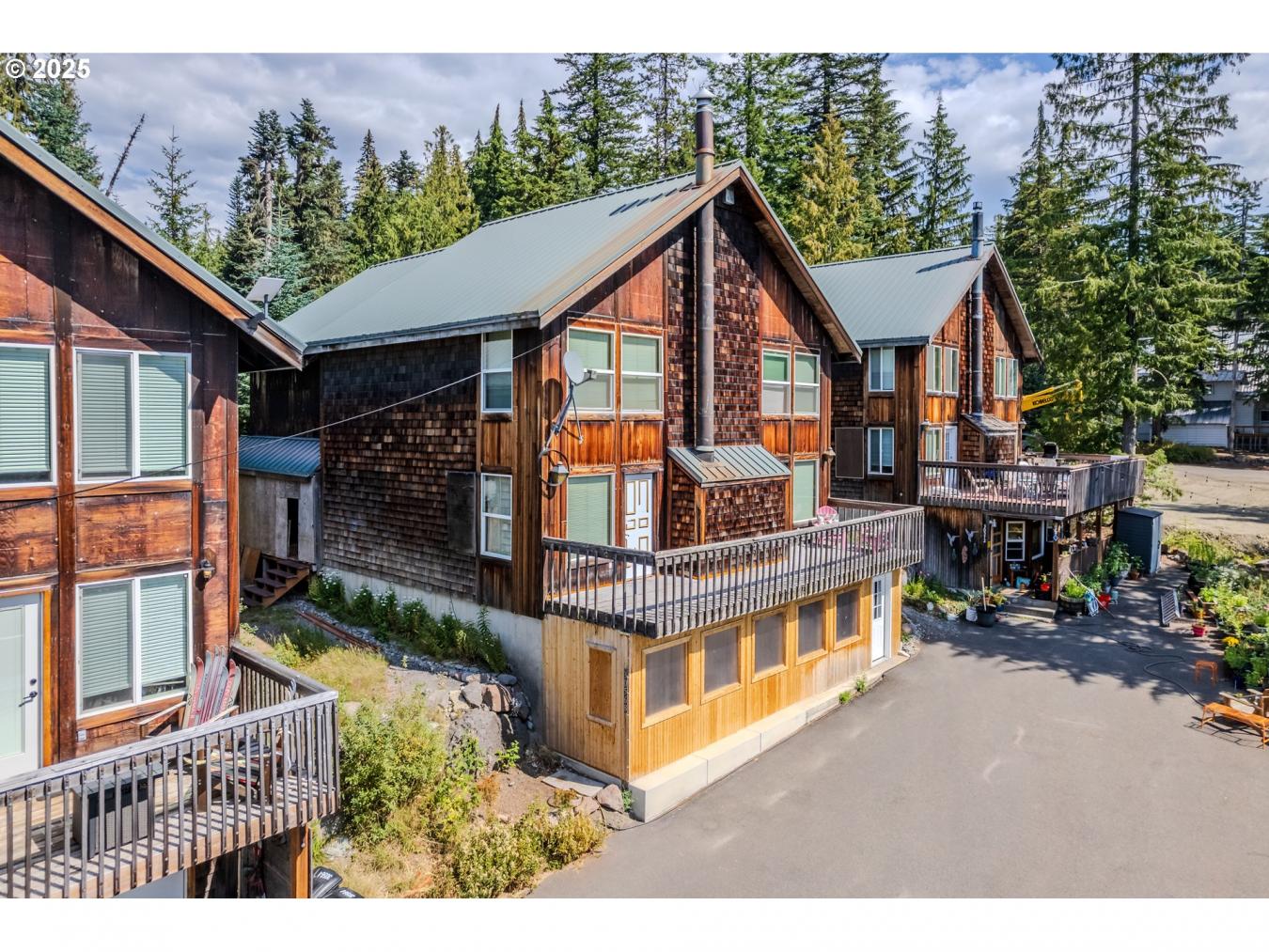 GovernmentCamp, Clackamas, 97028, United States, 7 Bedrooms Bedrooms, ,7 BathroomsBathrooms,Residential,For Sale,1943681