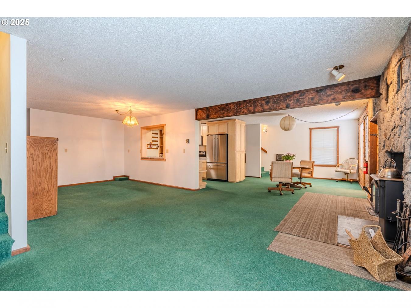 GovernmentCamp, Clackamas, 97028, United States, 7 Bedrooms Bedrooms, ,7 BathroomsBathrooms,Residential,For Sale,1943681