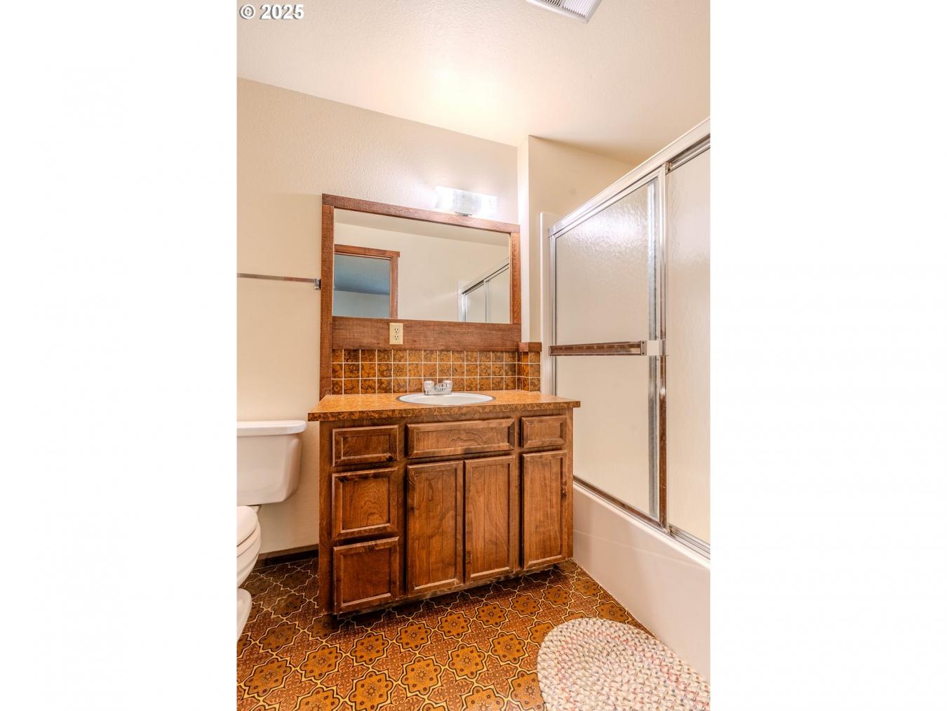 GovernmentCamp, Clackamas, 97028, United States, 7 Bedrooms Bedrooms, ,7 BathroomsBathrooms,Residential,For Sale,1943681