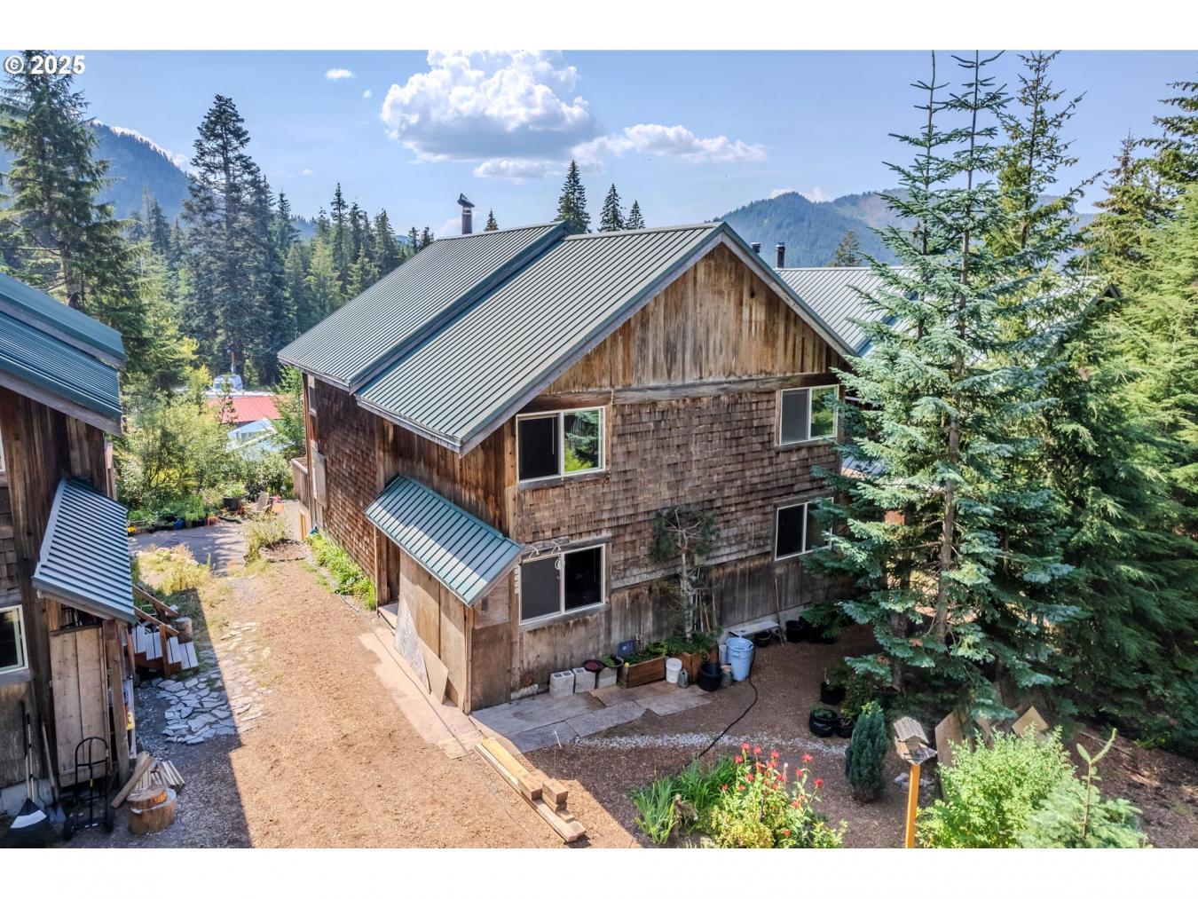 GovernmentCamp, Clackamas, 97028, United States, 7 Bedrooms Bedrooms, ,7 BathroomsBathrooms,Residential,For Sale,1943681