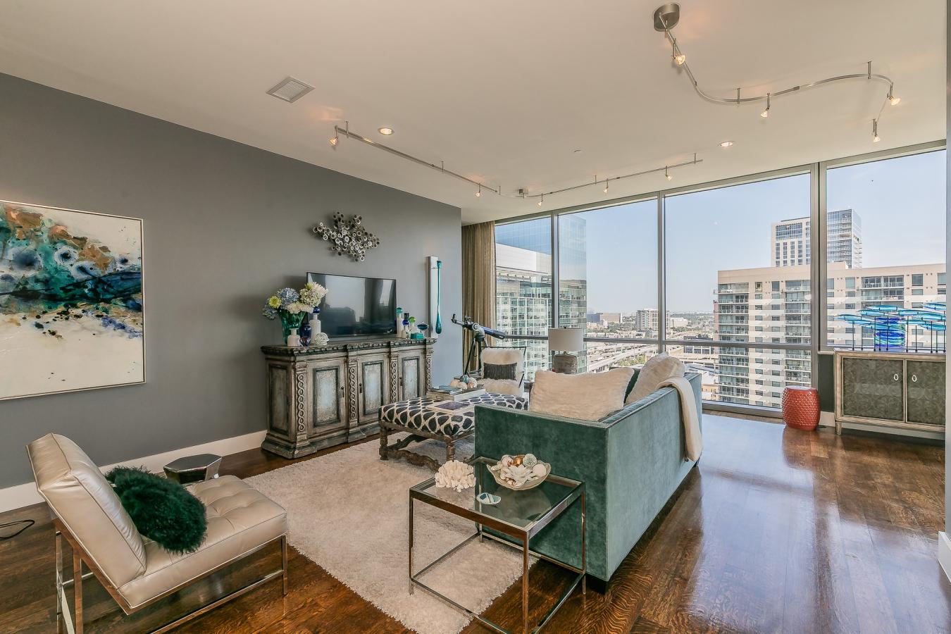 Dallas, Dallas, 75219, United States, 1 Bedroom Bedrooms, ,1 BathroomBathrooms,Residential,For Sale,1943680