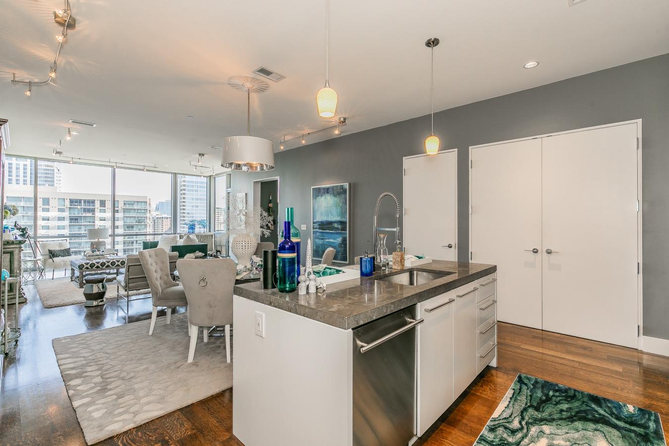 Dallas, Dallas, 75219, United States, 1 Bedroom Bedrooms, ,1 BathroomBathrooms,Residential,For Sale,1943680