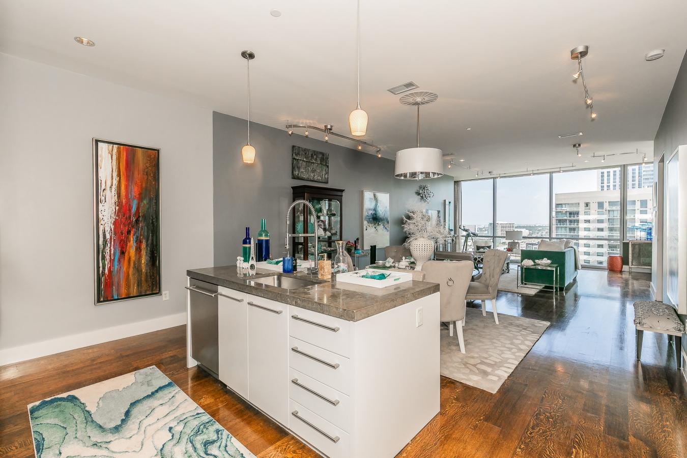 Dallas, Dallas, 75219, United States, 1 Bedroom Bedrooms, ,1 BathroomBathrooms,Residential,For Sale,1943680