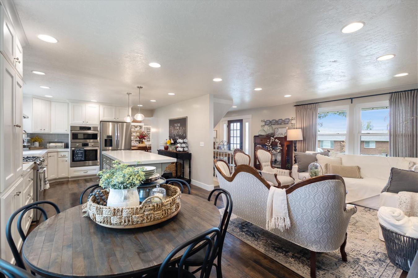 Murray, Salt Lake, 84123, United States, 5 Bedrooms Bedrooms, ,3 BathroomsBathrooms,Residential,For Sale,1943678