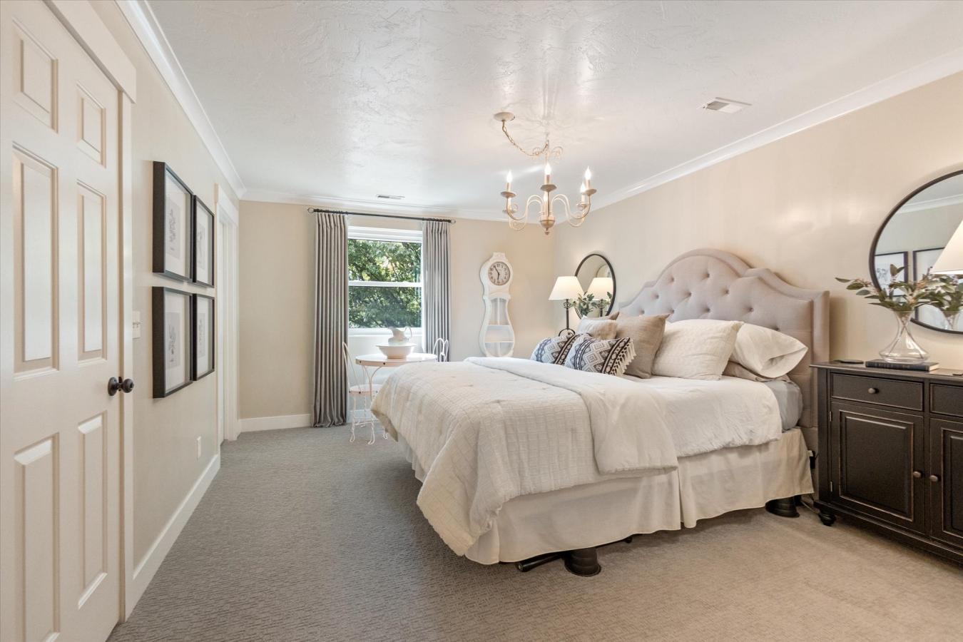 Murray, Salt Lake, 84123, United States, 5 Bedrooms Bedrooms, ,3 BathroomsBathrooms,Residential,For Sale,1943678