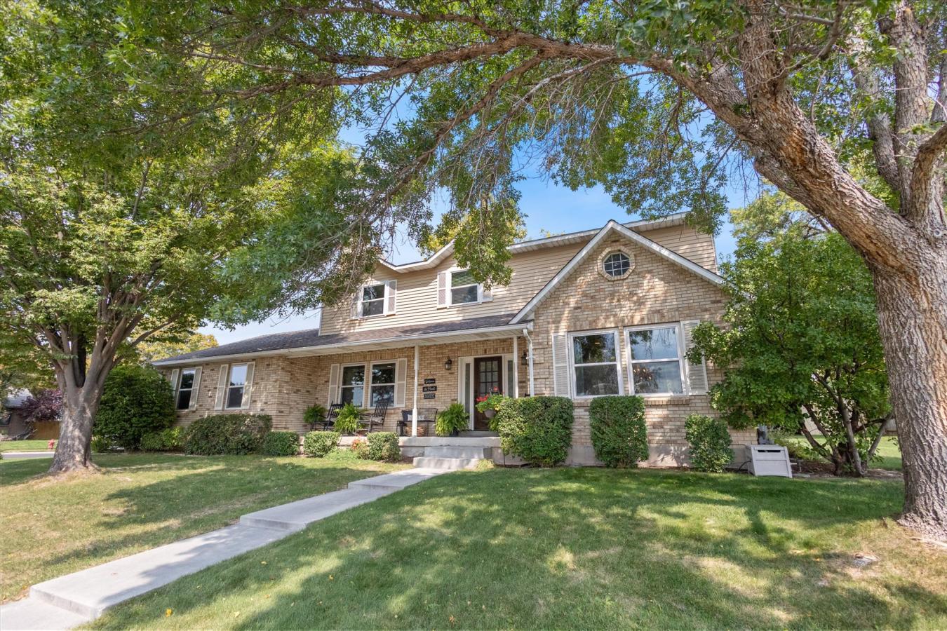 Murray, Salt Lake, 84123, United States, 5 Bedrooms Bedrooms, ,3 BathroomsBathrooms,Residential,For Sale,1943678
