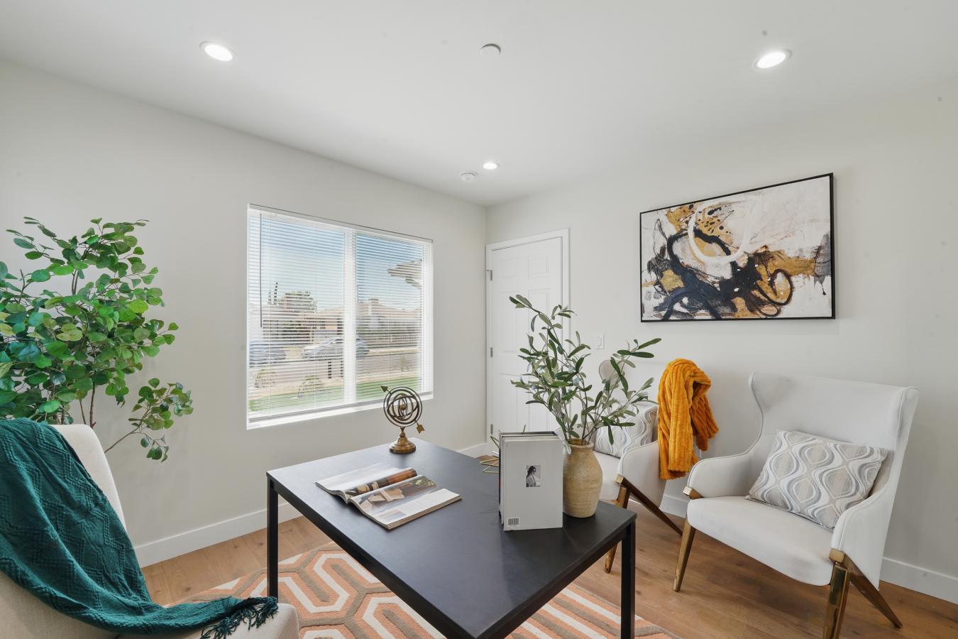 North Hollywood, Los Angeles, 91605, United States, 11 Bedrooms Bedrooms, ,8 BathroomsBathrooms,Residential,For Sale,1941543