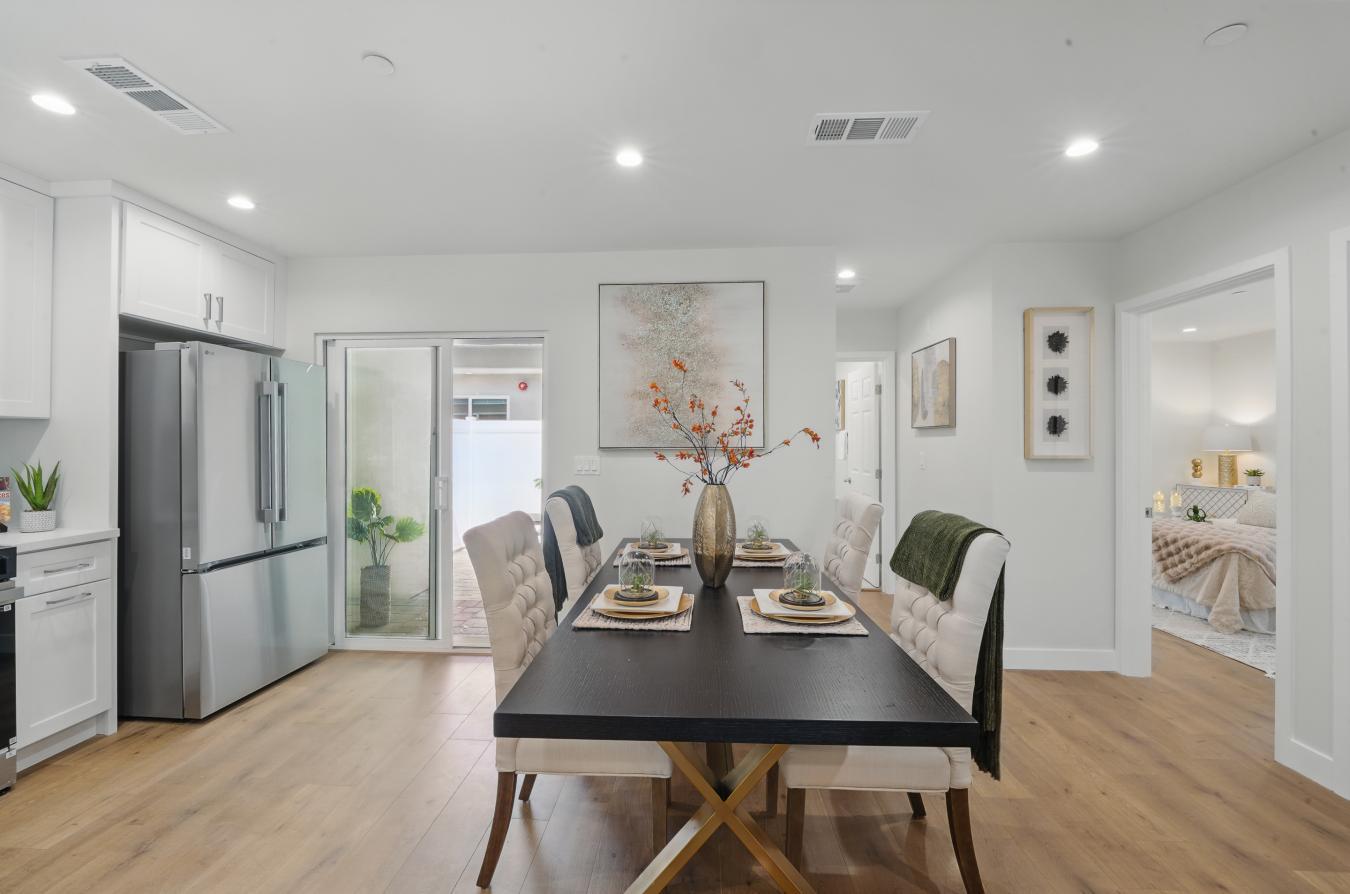 North Hollywood, Los Angeles, 91605, United States, 11 Bedrooms Bedrooms, ,8 BathroomsBathrooms,Residential,For Sale,1941543