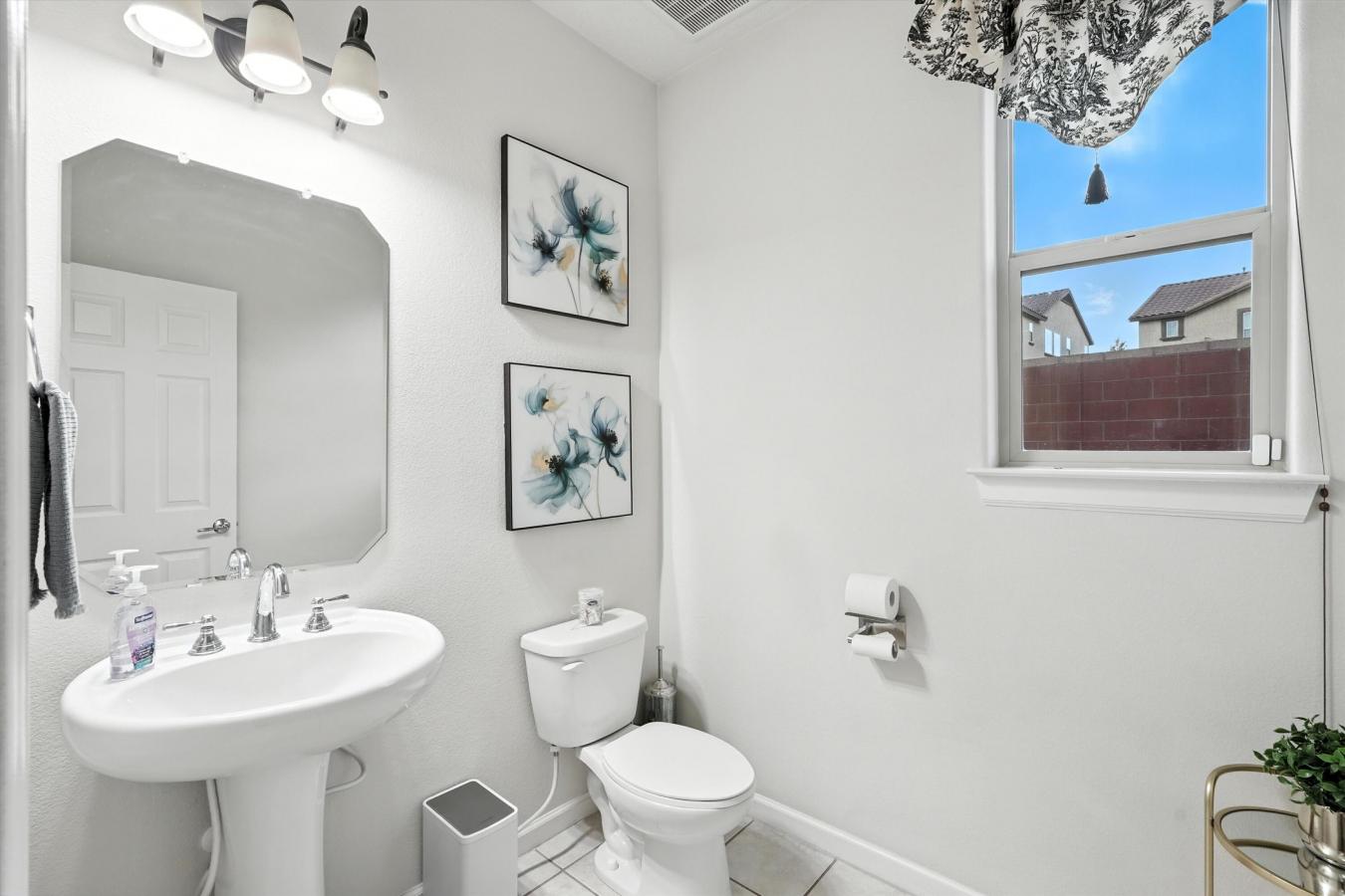 Rio Rancho, Sandoval, 87124, United States, ,Residential,For Sale,1943677