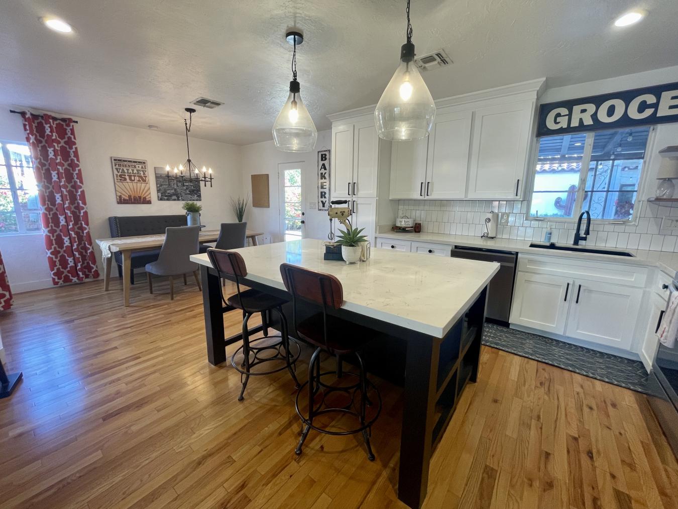 Phoenix, Maricopa, 85013, United States, 4 Bedrooms Bedrooms, ,3 BathroomsBathrooms,Residential,For Sale,1943954