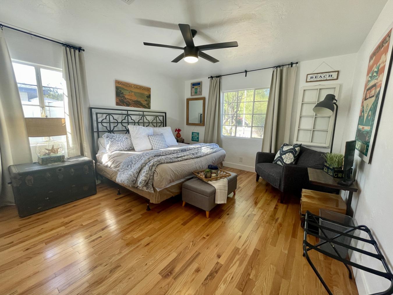 Phoenix, Maricopa, 85013, United States, 4 Bedrooms Bedrooms, ,3 BathroomsBathrooms,Residential,For Sale,1943954