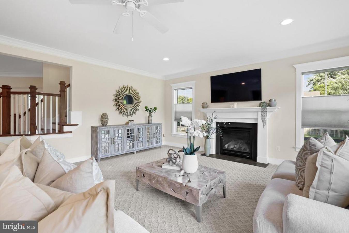 FALLS CHURCH, FAIRFAX-VA, 22042, United States, ,Residential,For Sale,1943953