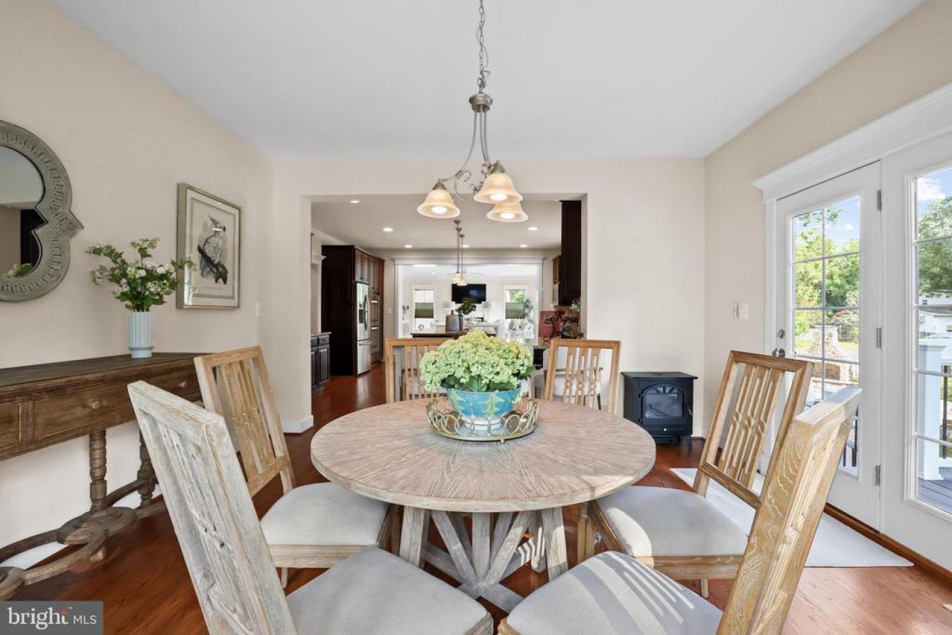 FALLS CHURCH, FAIRFAX-VA, 22042, United States, ,Residential,For Sale,1943953