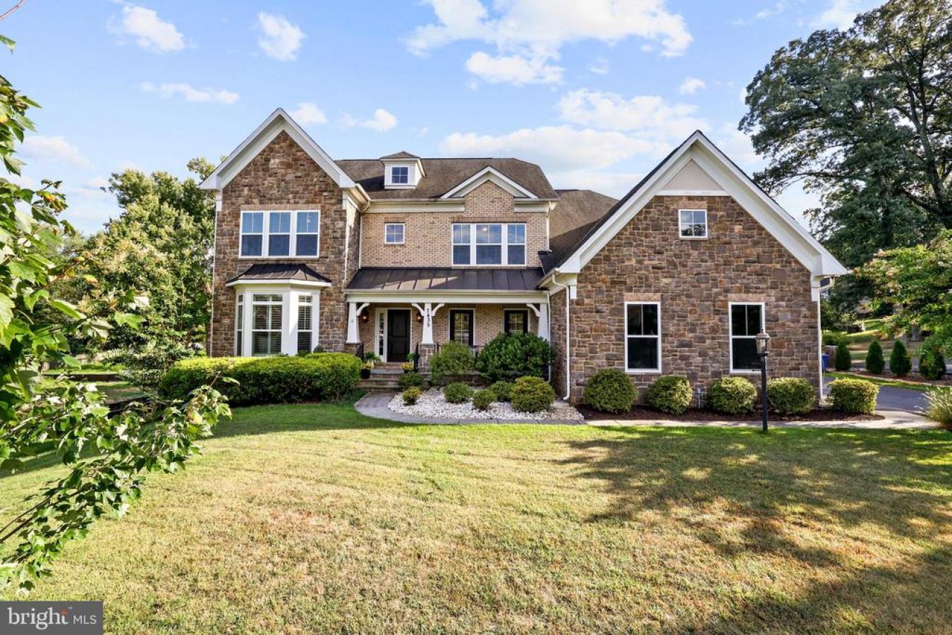 FALLS CHURCH, FAIRFAX-VA, 22042, United States, ,Residential,For Sale,1943953