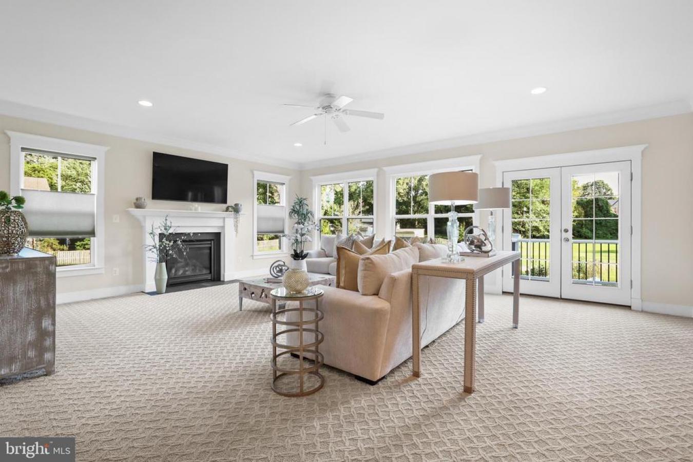 FALLS CHURCH, FAIRFAX-VA, 22042, United States, ,Residential,For Sale,1943953