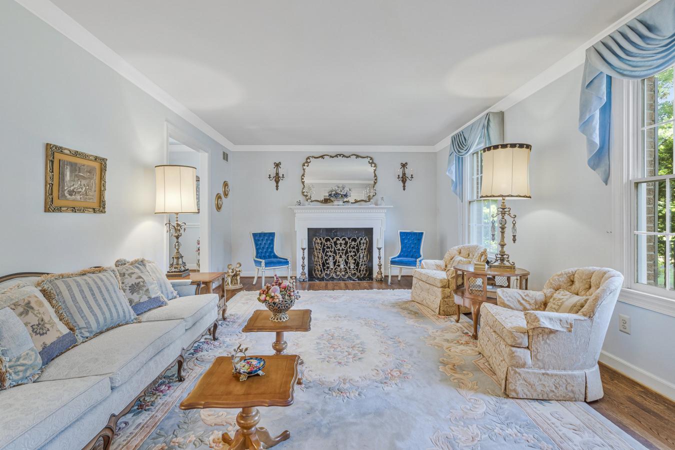 McLean, Fairfax County, 22102, United States, 4 Bedrooms Bedrooms, ,5 BathroomsBathrooms,Residential,For Sale,1943949