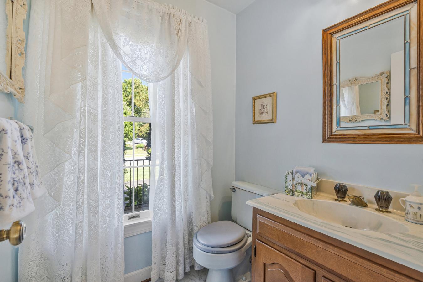 McLean, Fairfax County, 22102, United States, 4 Bedrooms Bedrooms, ,5 BathroomsBathrooms,Residential,For Sale,1943949